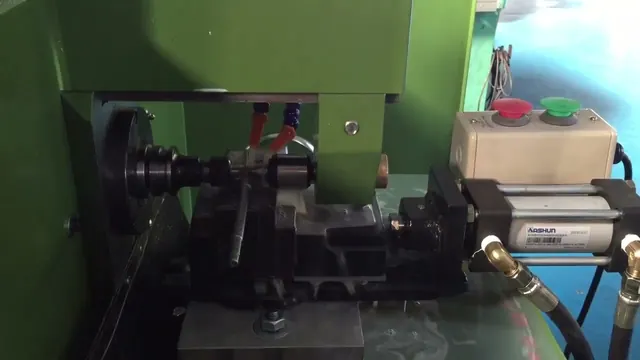 半圓鍵槽加工機／横フライス溝切削加工／Woodruff Key Way Machining